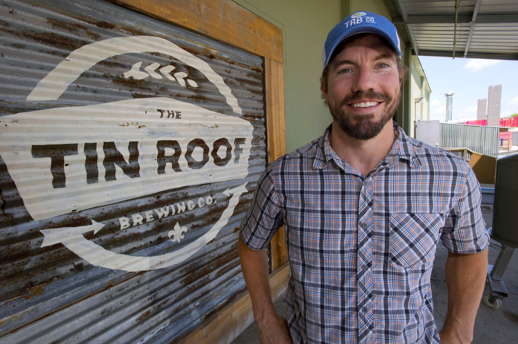 LSUTinRoof.adv 140.jpg